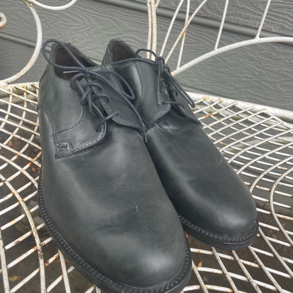 Men’s leather shoes new, vintage look size 11 brand new